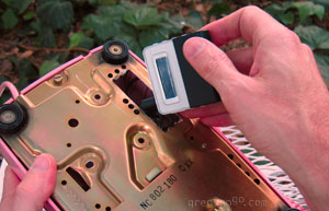 Inserting the MP3 player